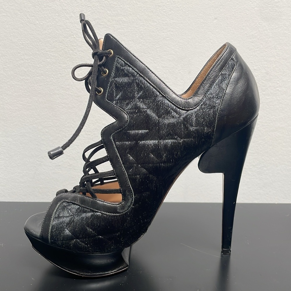 Nicholas Kirkwood Black Lace-Up Peep Toe Platform Heels - Picture 4 of 16